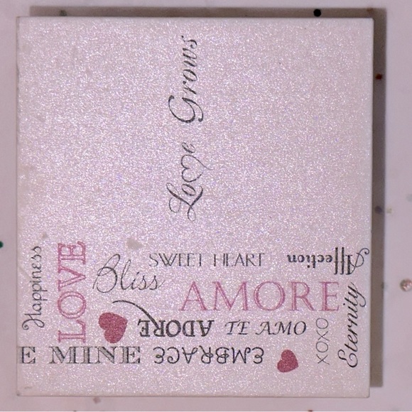 Beautiful New Emerald Heart Drop Earrings - Picture 3 of 4